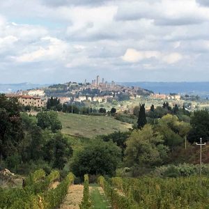 Giminiano collines et vignobles de Toscane