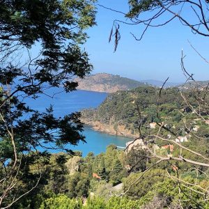 Vue sur la mer depuis les Hauts de Gigaro