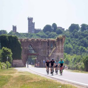 lac de Garde étape château