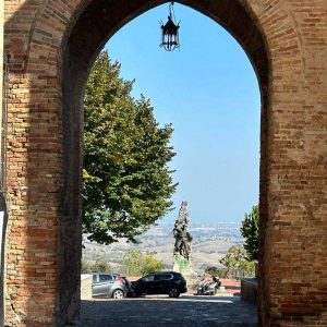 porte de village romagnol